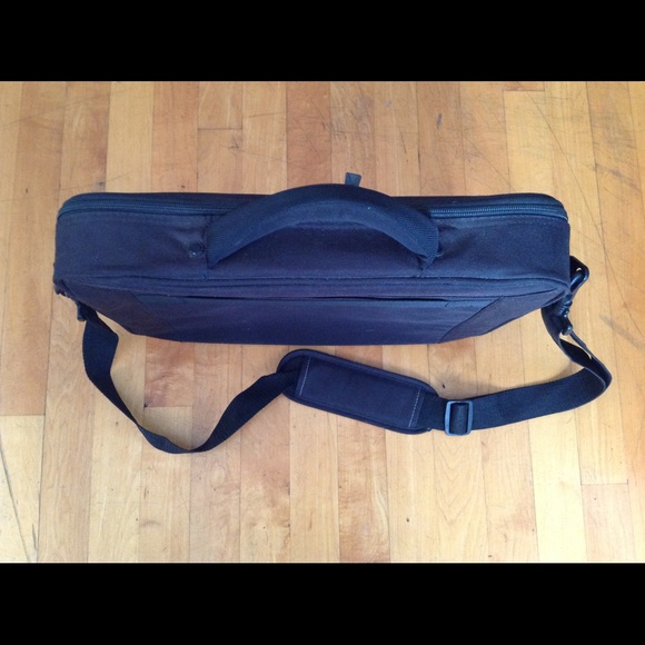 TARGUS Black Canvas Laptop Case Zippered Briefcase Messenger Bag 17 X 12 - Picture 2 of 13